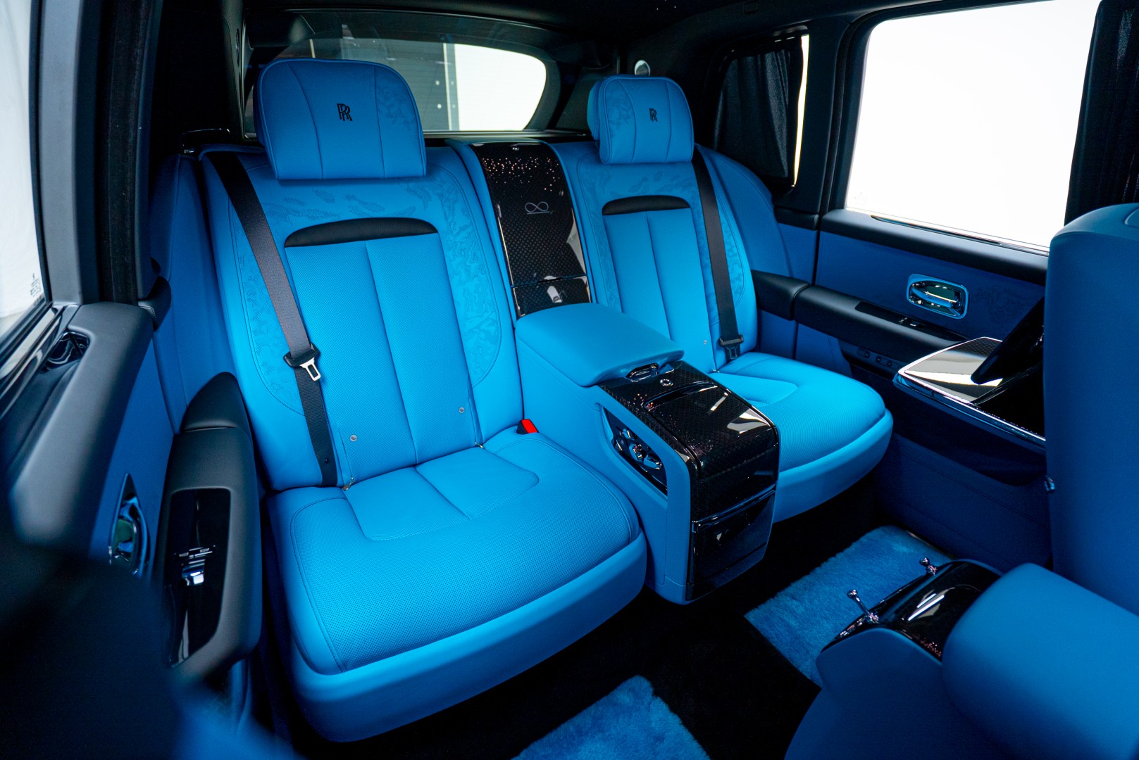 2026 ROLLS ROYCE CULLINAN |BLACK BADGE | GCC | CLOUD DESIGN INTERIOR | FULL OPTION 